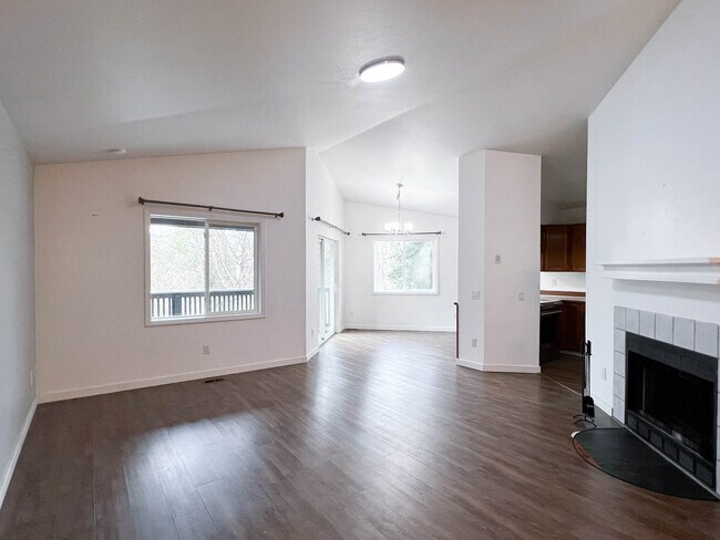 Building Photo - 3664 Mirage Cir