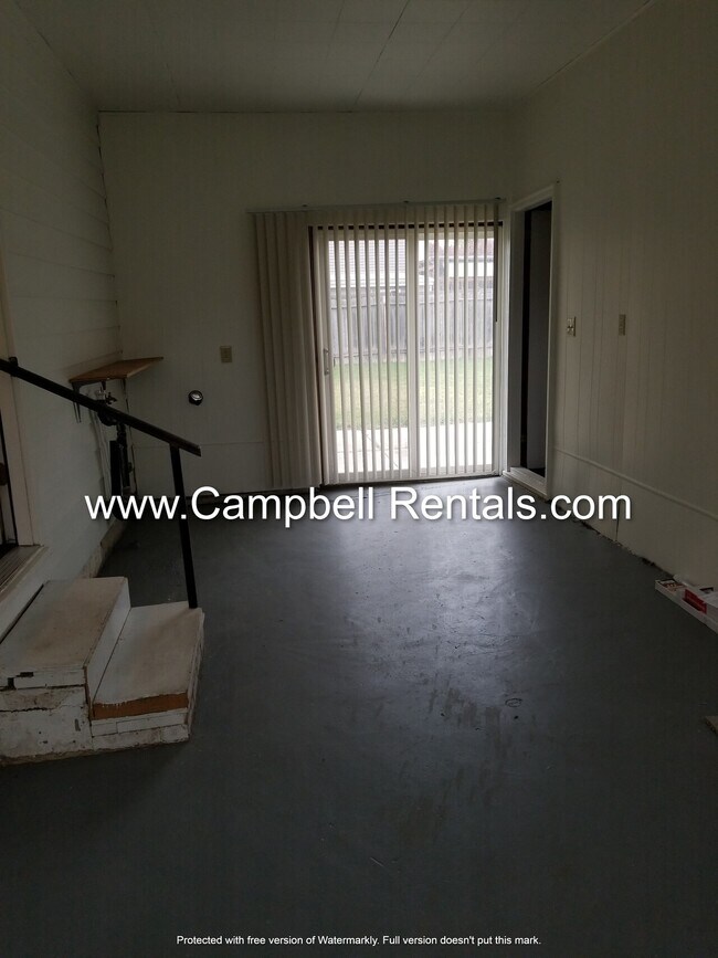 Building Photo - FR5919