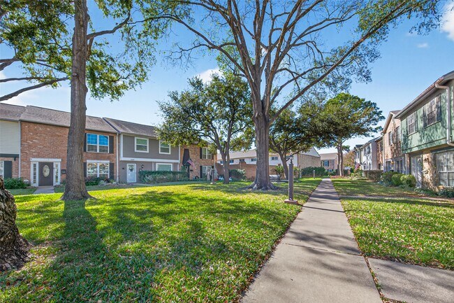 Building Photo - 14381 Still Meadow Dr