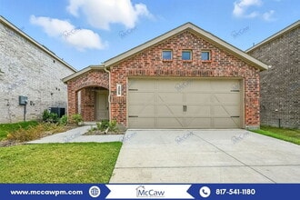 Building Photo - 205 Ashbrook St