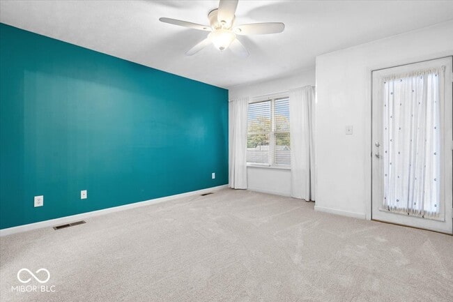 Building Photo - 2405 N Park Ave