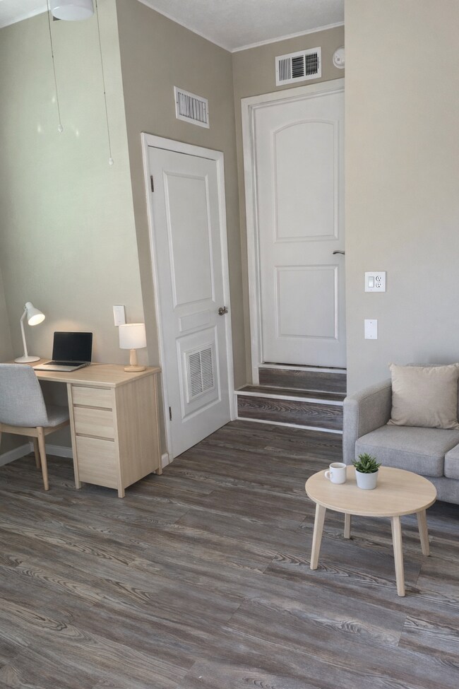 Building Photo - 8504 43rd Ave Dr W