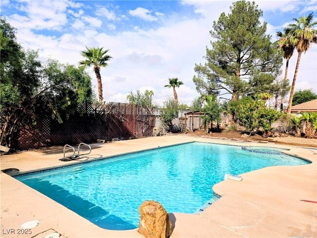 Building Photo - 3159 Tonyram Cir