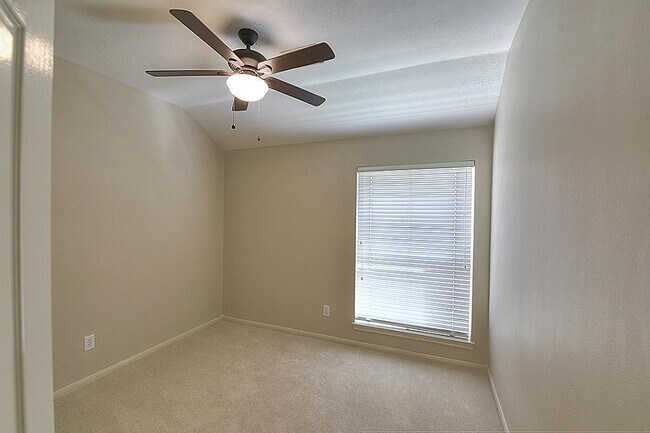 Building Photo - 13703 Clareton Ln