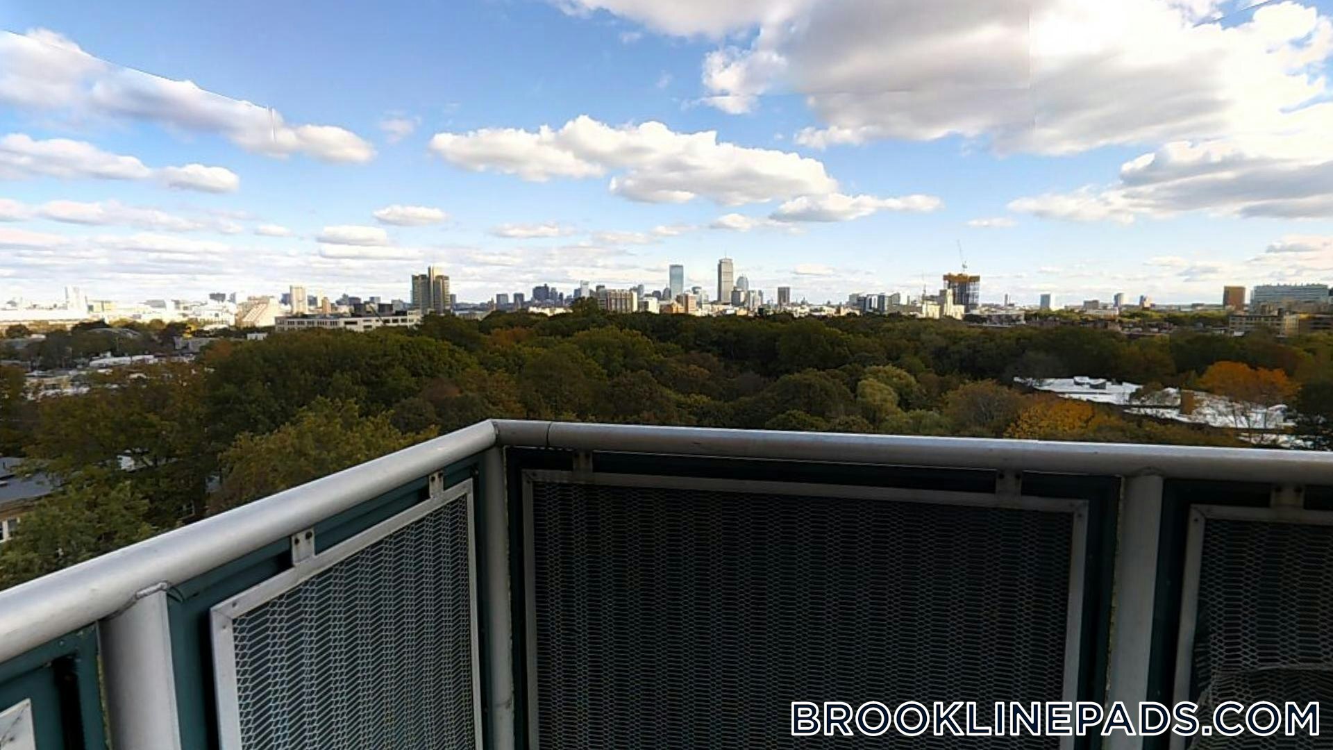 Building Photo - 185 Freeman St