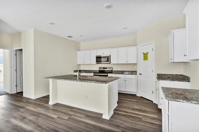 Building Photo - 241 Waterbuck Lp