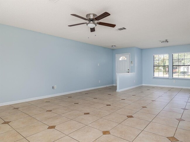 Building Photo - 3401 Settlement Dr