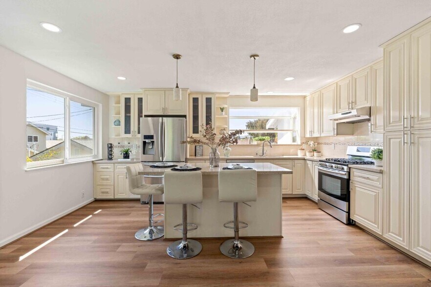 Building Photo - 1677 Calabazas Blvd