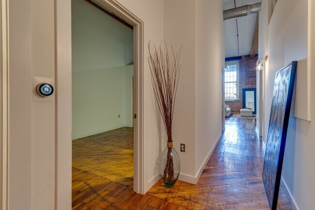 Building Photo - Amazing Germantown Loft in Historic Werthan Mills Lofts!