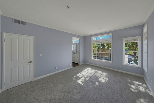 Building Photo - 4591 Warner Ave
