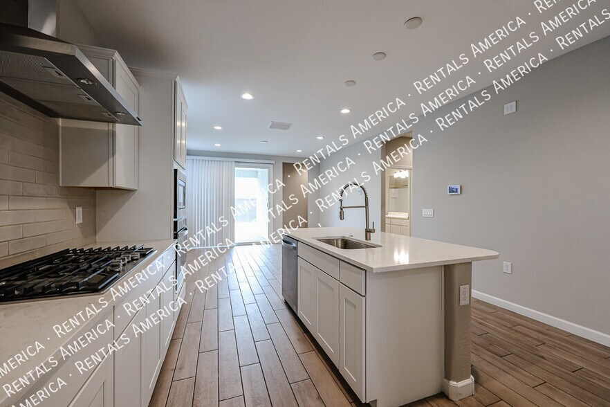 Building Photo - 8845 S 165th Ave