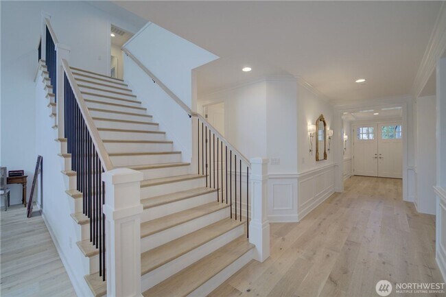 Building Photo - 5Bd/4.5Ba Sammamish House