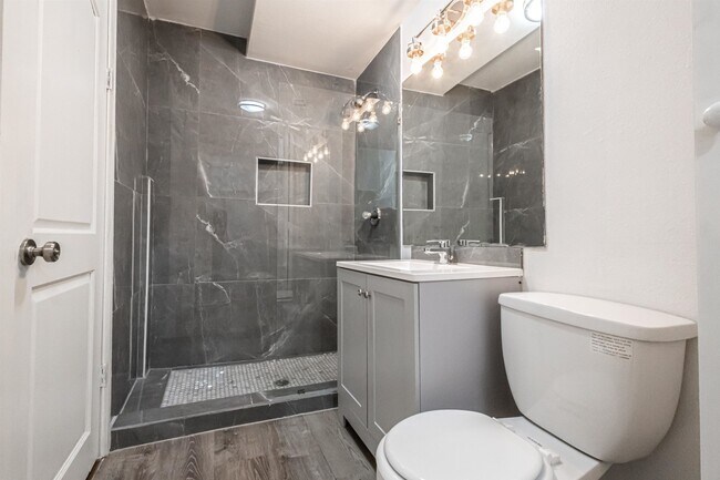 Building Photo - 1420 Corpus Christi St