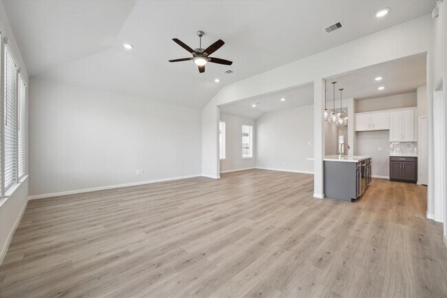Building Photo - 21127 Secret Garden Ln