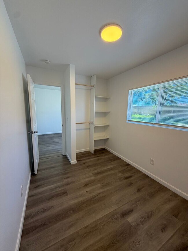 Building Photo - 2.2 Miles to Oregon Tech and Sky Lakes Medical Center! Newly renovated 1bdrm