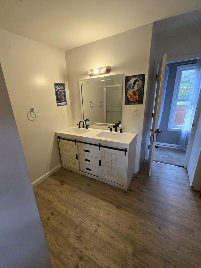 Building Photo - 509 Frank Ln