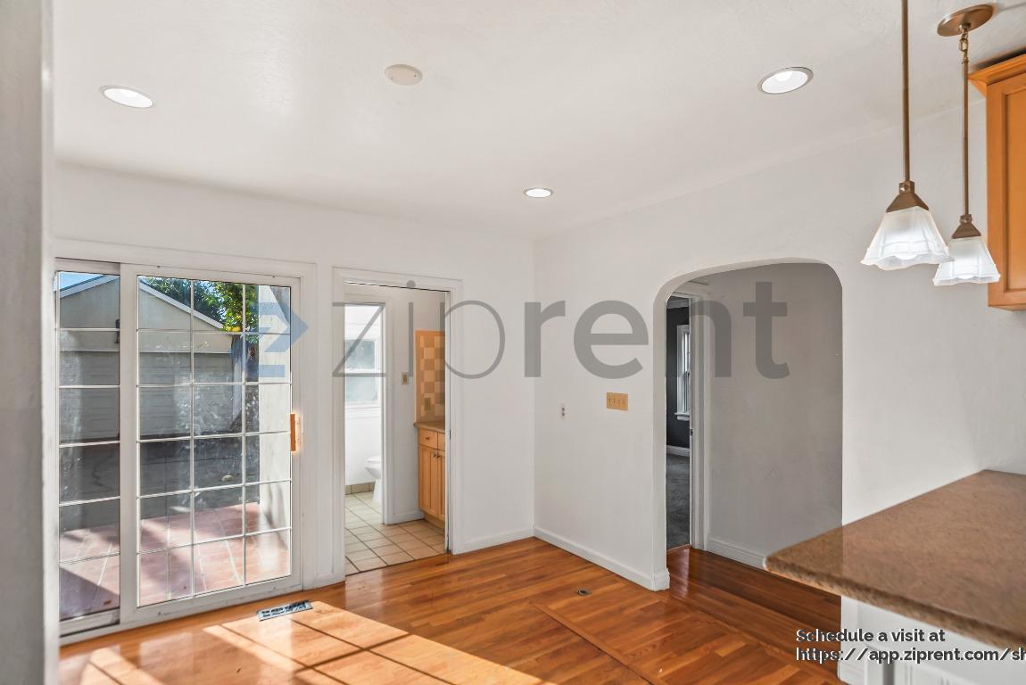 Building Photo - 855 N 17th St