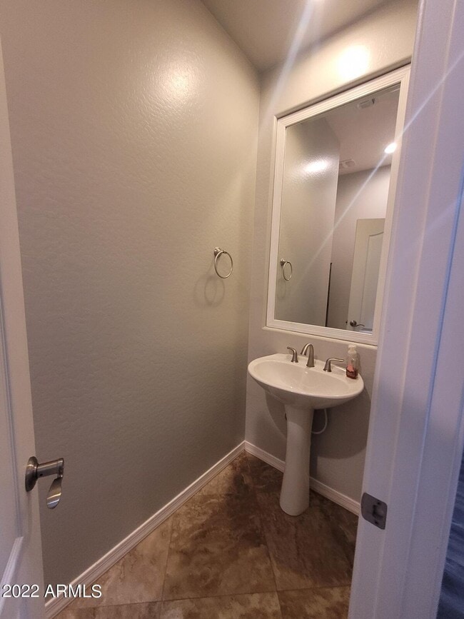 Building Photo - 19350 W Oregon Ave