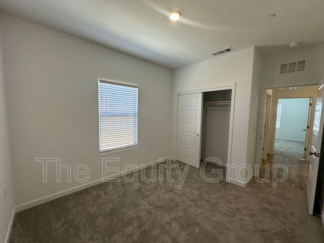 Building Photo - 2502 Cambridge Ct