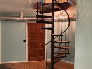 stairs to master bedroom - 814 Tullahoma Dr