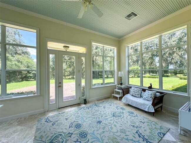 Building Photo - 6425 NW 202nd Pl