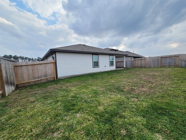 Building Photo - 12111 Bear River Dr