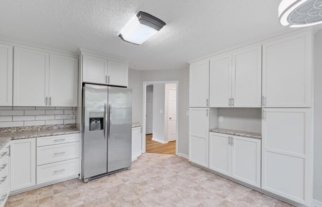 Building Photo - Charming 4/3 Home Downtown Greenville!