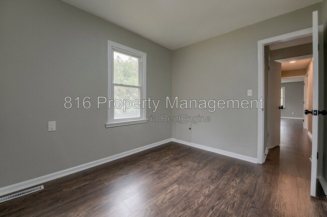 Building Photo - 429 NE 87th St