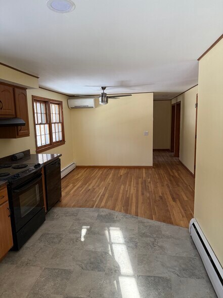 Building Photo - 29 Holden Rd