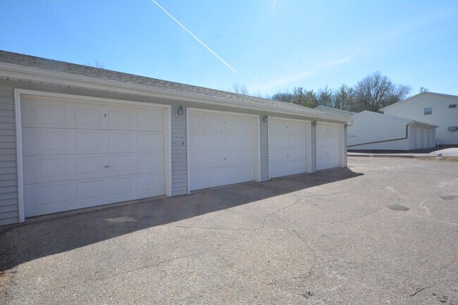 Building Photo - 2228-2234 2nd St SW