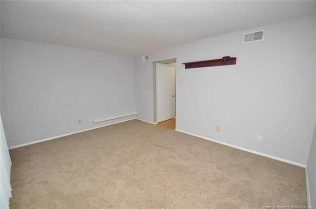 Building Photo - 1133 Schaub Dr