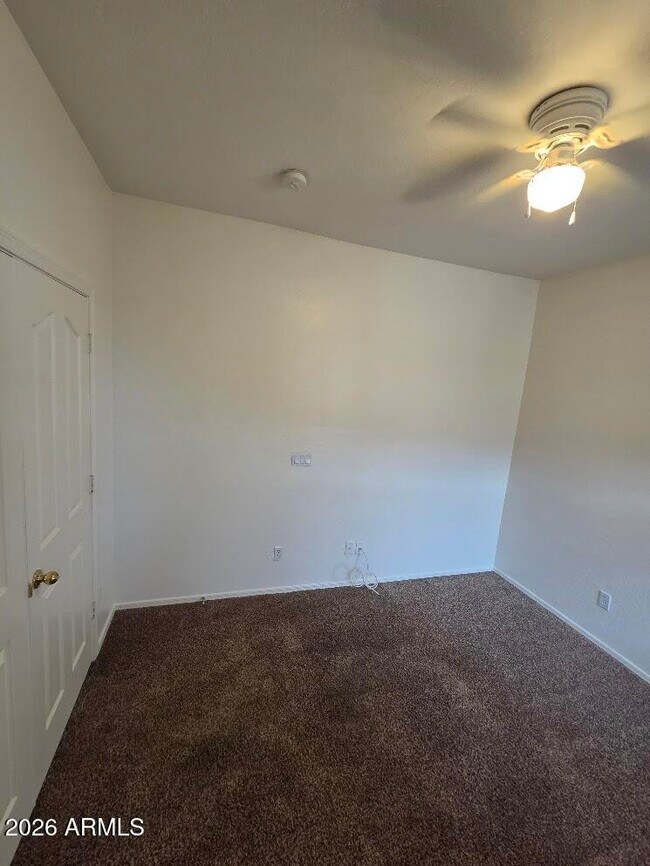 Building Photo - 12901 W Glenrosa Dr