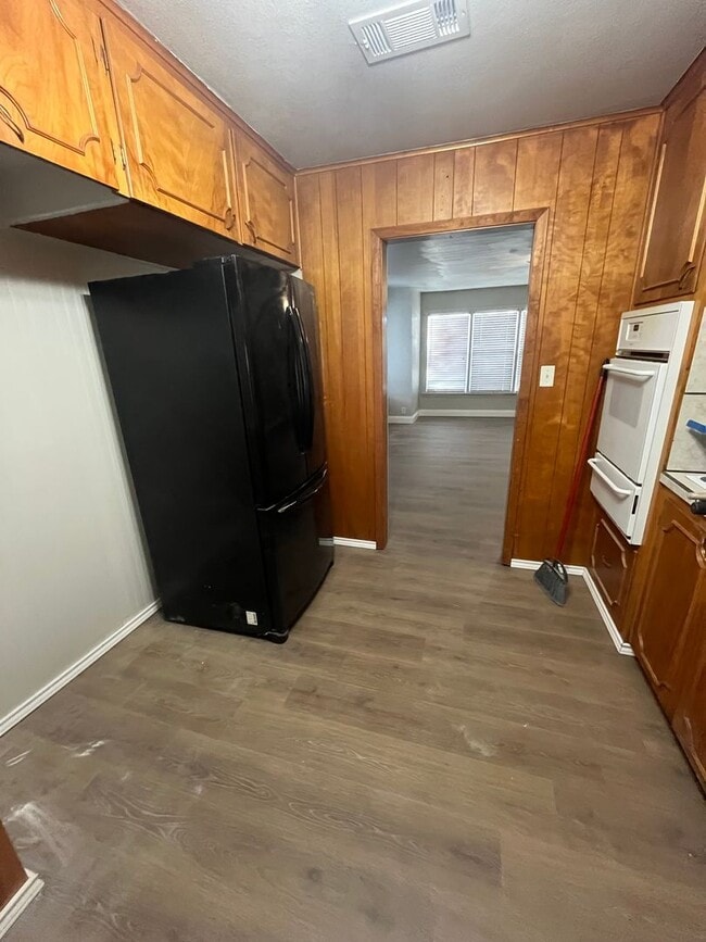 Building Photo - 1326 Clinton St