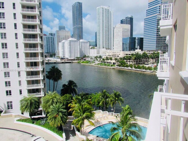 Building Photo - 801 Brickell Key Blvd