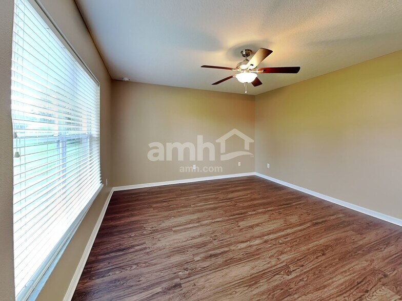 Building Photo - 15601 Sarcee Ct
