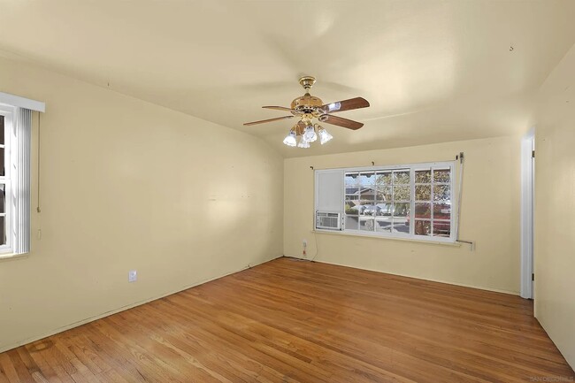 Building Photo - Chula Vista