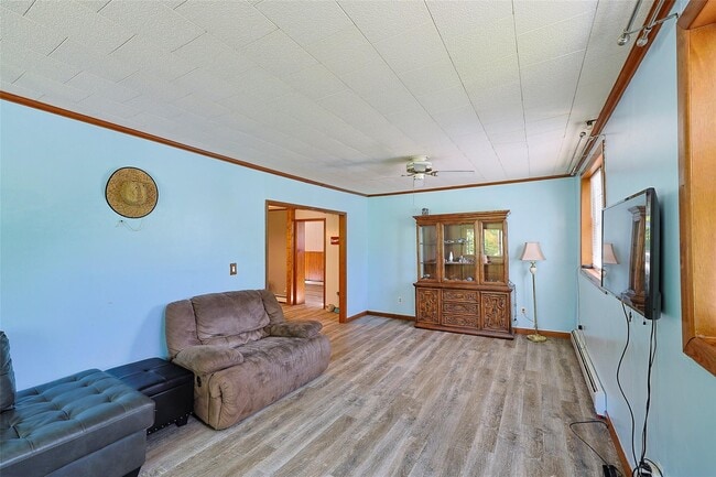 Building Photo - 18 Maples Ln