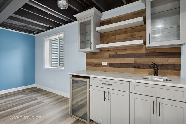Building Photo - 1434 Somerset Pl