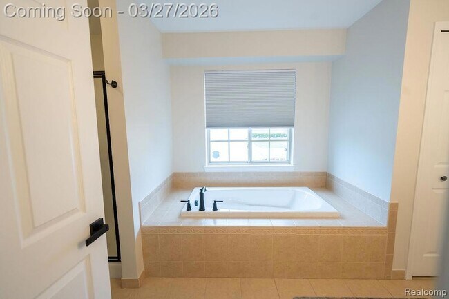 Building Photo - 23869 McCort Dr