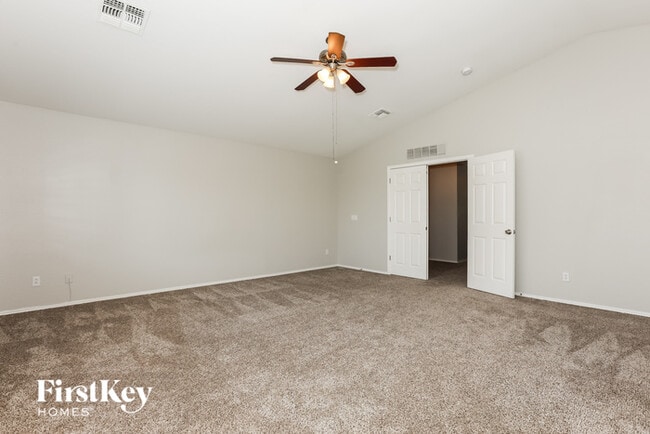 Building Photo - 3160 W Carlos Ln