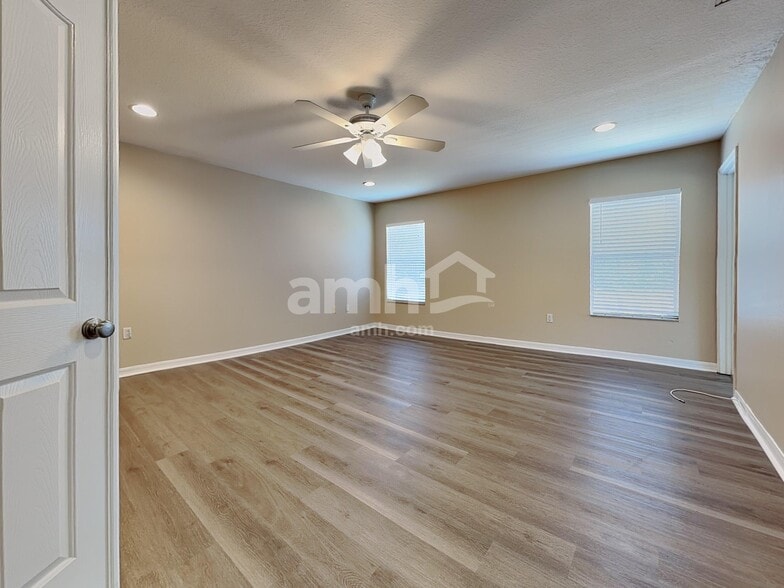 Building Photo - 9124 Gablewood Pl