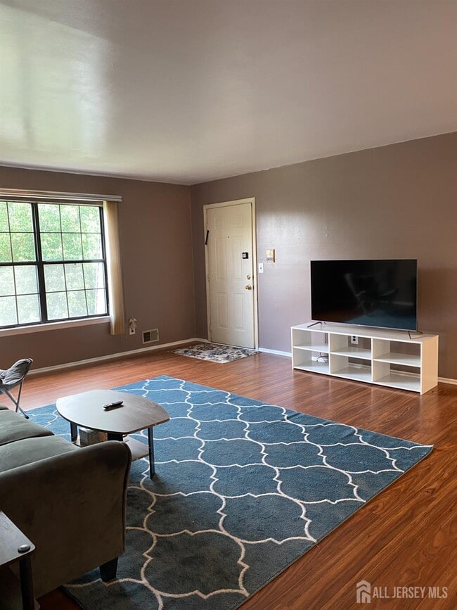 Building Photo - 522 Orlando St