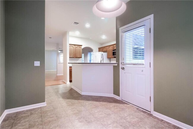 Building Photo - 1100 Emmitt Run