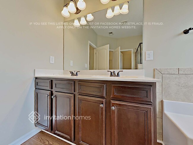 Building Photo - 4725 Roseman Trail