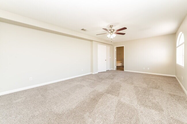 Building Photo - 3337 Epson St