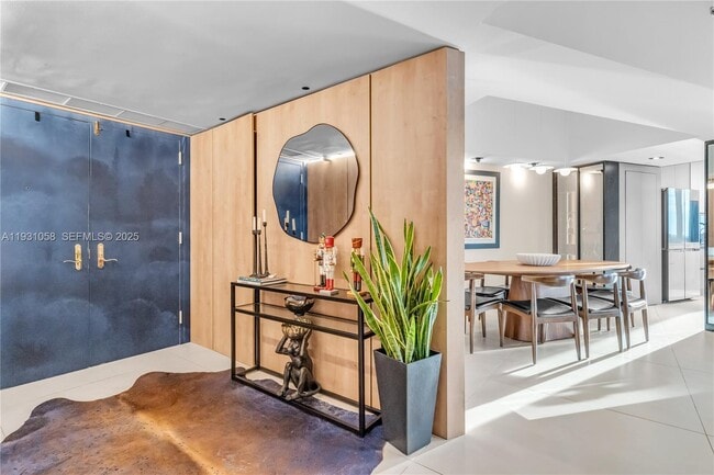 Building Photo - 20281 E Country Club Dr