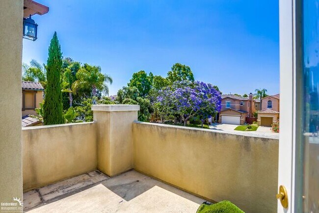 Building Photo - Impeccably Designed 4Bdm 4Ba Home in Desir...
