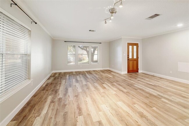 Building Photo - 10905 Claywood Dr