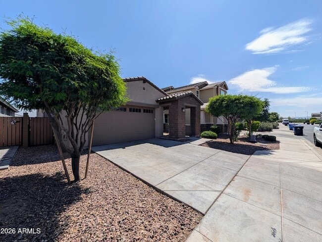 Building Photo - 9509 W Sells Dr