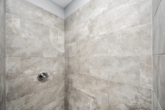 Building Photo - 406 N 4th St